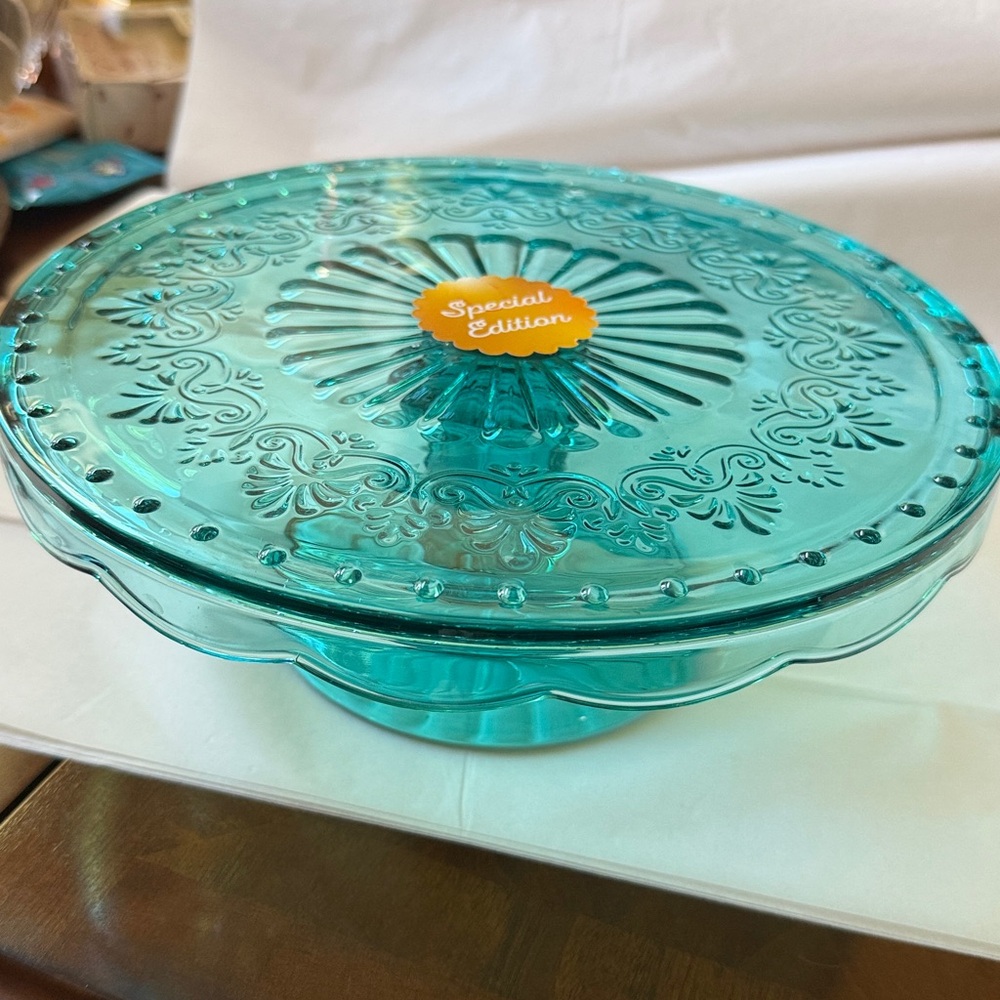 Pioneer Women Special Edition Cassie teal color glass cake stand - Picture 9 of 10